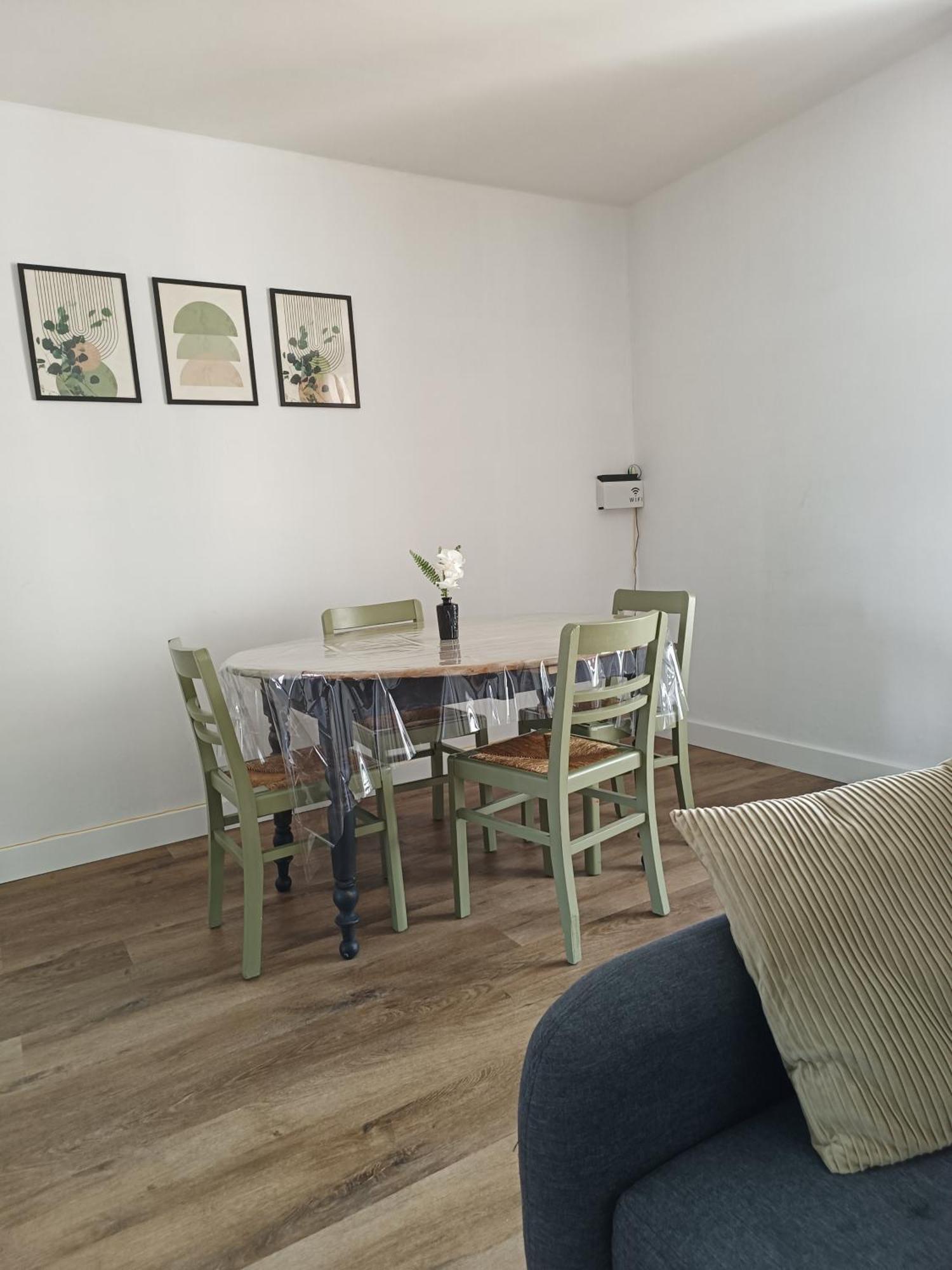 Appartement Proche Centre Ville / 3 Chambres แปร์ปินญอง ภายนอก รูปภาพ